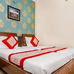 Felix Residency - Near Airport Road Hotel 3*