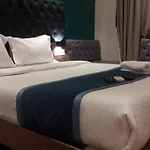 Shine Hospitality Palace Hotel Mumbai