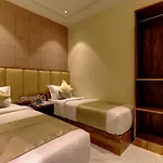 Hotel Amber Near Airport