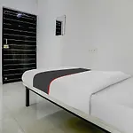 Collection O Auckland House Hotel