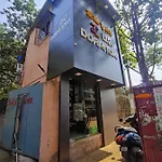 Dc Dormitory Asalpha Metro Hostel Mumbai