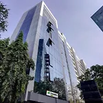 Treebo Castle Rock Inn