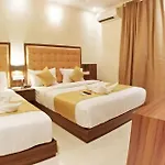 Hotel Emerald Near T2 International Airport 3*