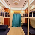 Hostel Rostel Live *