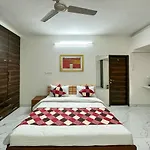 Welcome Home Service Apartments - Bandra Hotel