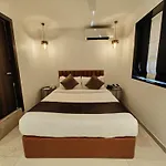 The Majlis - Colaba