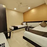 Hotel The Majlis - Colaba