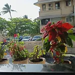 Seaview Bandra W Nr Taj Indian Women Only Homestay *