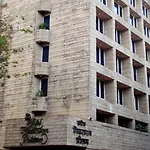 Midtown Pritam Hotel