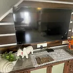 Cozy Private W Private Bath N Skyline View Mumbai