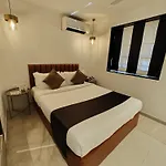 The Majlis - Colaba 3*
