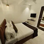 The Majlis - Colaba Hotel Mumbai