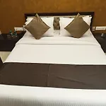 The Majlis - Colaba 3*