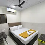 Sapna & Boarding Hotel 2*