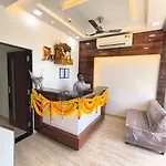 Sapna & Boarding Mumbai