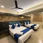 Hotel 97 Inn- Andheri Versova