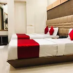 Hotel Guestinn Residency