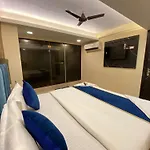 97 Inn- Andheri Versova 3*