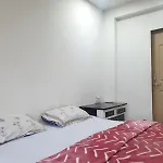 Bandar West : 2Bhk Ocean Front Condo