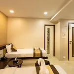 Hotel The Majlis - Colaba 3*