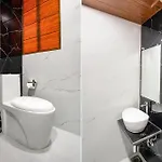 Hotel Fabhotel Freedom International - Nr International Airport