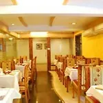 Hotel Ashwin 2*