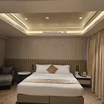 Dragonfly Hotel - The Art Hotel