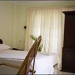 Signature Hotel 2*