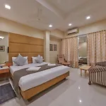 Bentley Hotel Marine Drive