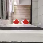 Hotel Spring Residency