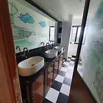 Solo Backpacker Mumbai