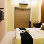 Glitz 7even Hills- Nr International Airport T2 Guest house *