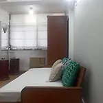 Seaview Bandra W Nr Taj Indian Women Only Homestay *