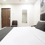 Guest house U Life Residency Mumbai