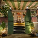 Arnna Hotel - Goregaon