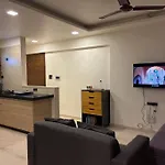 Bkc Nest 1Bhk Studio Apartment