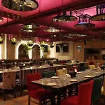 Aura - Near Malad Link Road Hotel