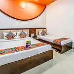 The Adore Palace - Near Airport & Visa Consultant