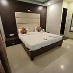 Guest house The Adore Palace - Near Airport & Visa Consultant Mumbai