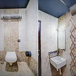 Guest house The Adore Palace - Near Airport & Visa Consultant