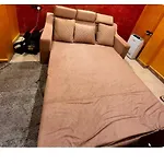 Budget Homestay In Kalina-Santacruz
