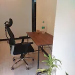 Rst\'S 1Bhk Den