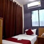 Vogue Cabin Stay Near Nesco Bombay Exhibition Centre