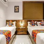 Fabhotel Peralz - Nr Boriwali Station