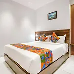 Fabhotel Peralz - Nr Boriwali Station Hotel