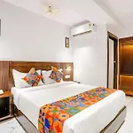 Fabhotel Peralz - Nr Boriwali Station Hotel *