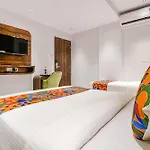 Fabhotel Peralz - Nr Boriwali Station Hotel *