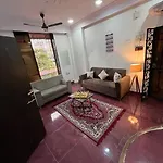 Budget Friendly 2Bhk At Pali Hill