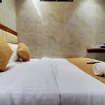 Hotel Omega