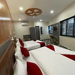 Glitz Hotels Golden Sands - Nr Asalpha Metro Station